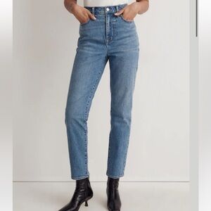 Madewell | The mom jeans in basley wash